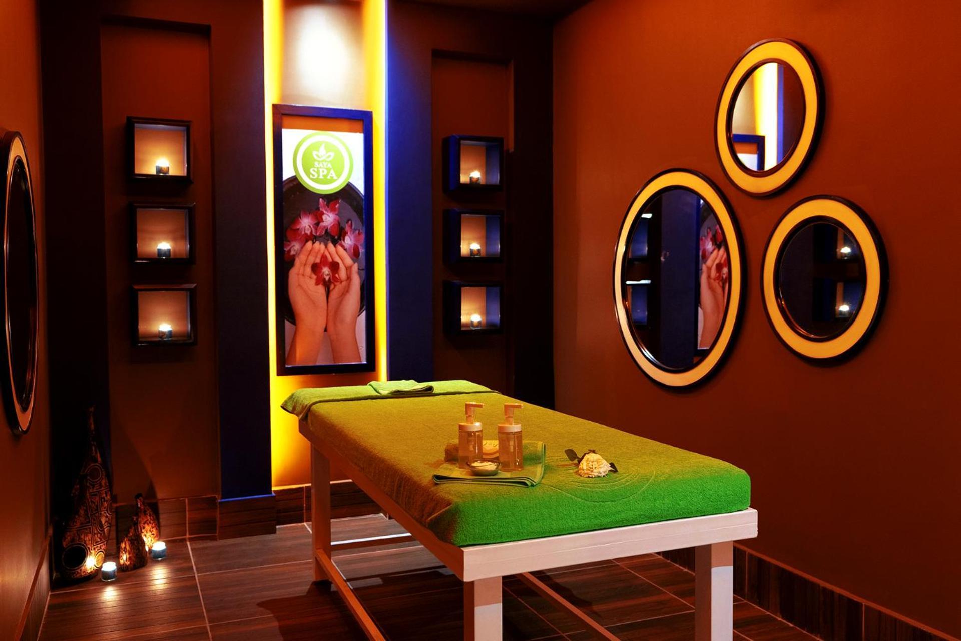 Pickalbatros Blu Spa Resort - Adults Friendly 16 Years Plus- Ultra All-Inclusive 후르가다 외부 사진 A massage table