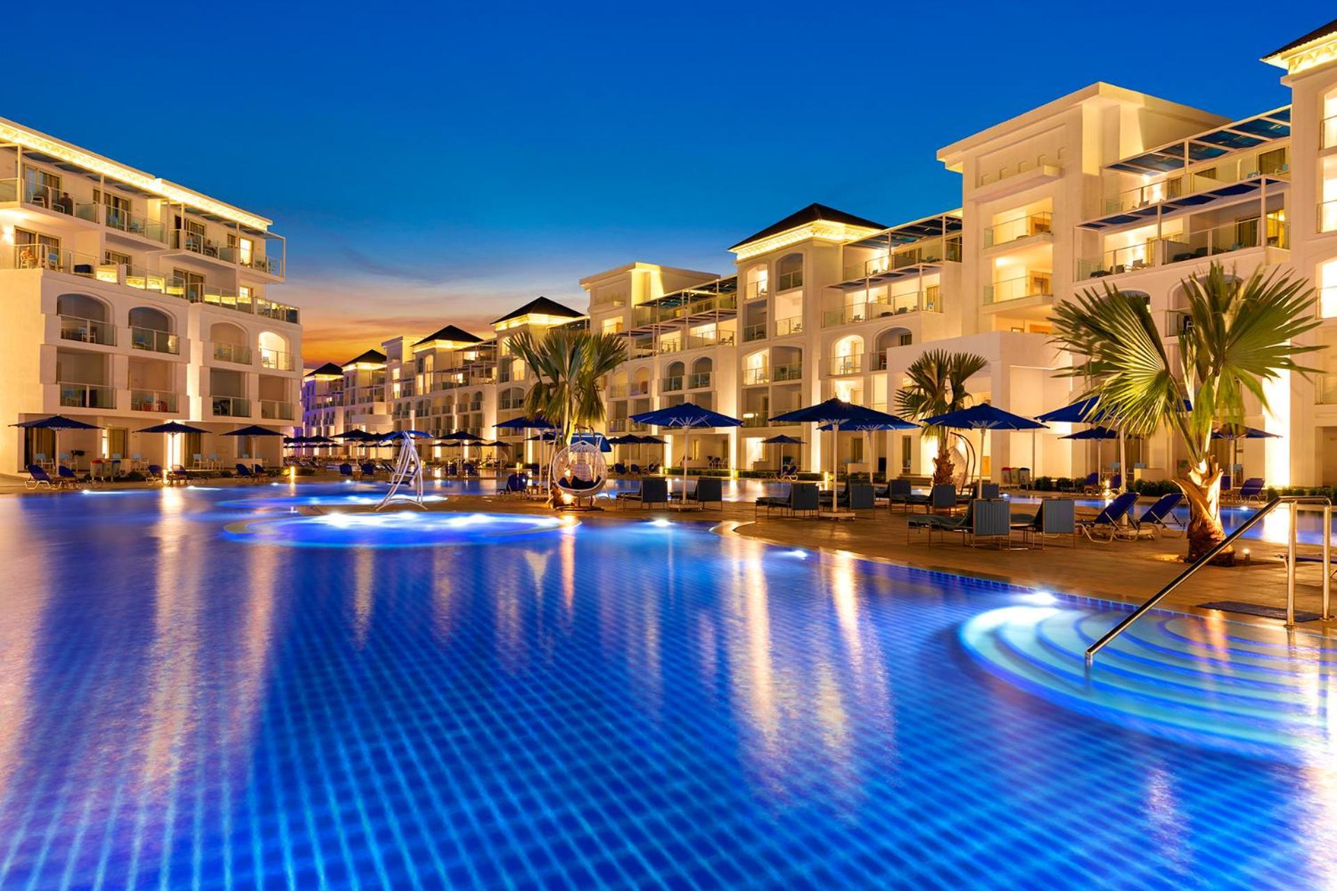 Pickalbatros Blu Spa Resort - Adults Friendly 16 Years Plus- Ultra All-Inclusive 후르가다 외부 사진 Vinpearl Hotel Nha Trang