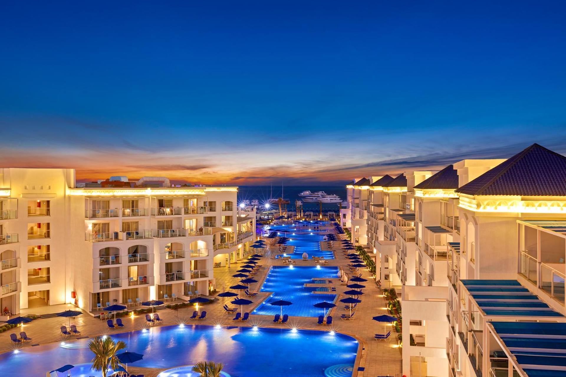 Pickalbatros Blu Spa Resort - Adults Friendly 16 Years Plus- Ultra All-Inclusive 후르가다 외부 사진 Royal Beach Palace